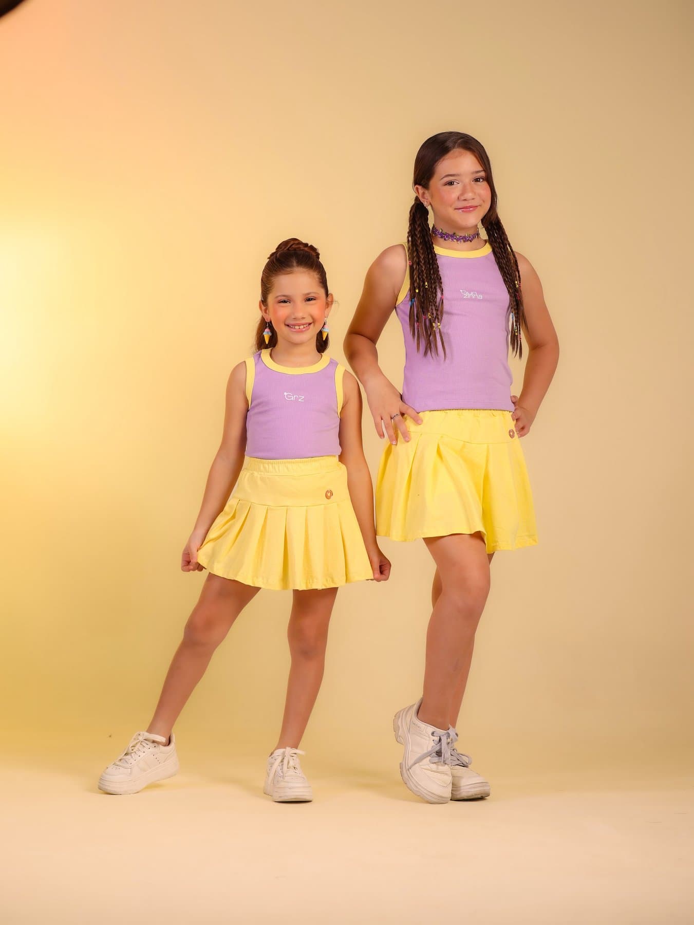 Conjunto Alice lilás e amarelo